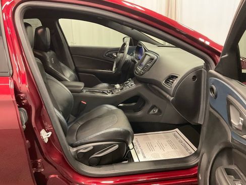 Used 2015 Chrysler 200 S w/ Navigation & Sound Group I image 27