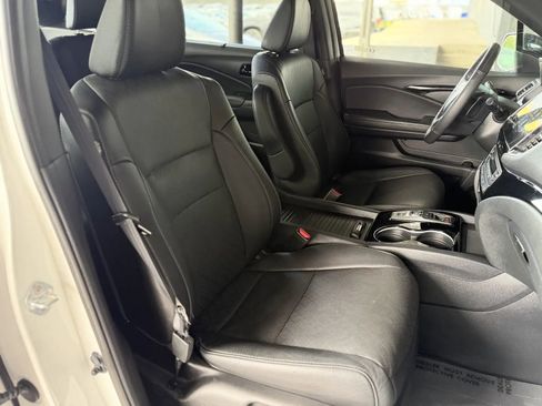 Used 2023 Honda Passport Elite image 18