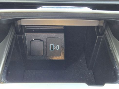 Used 2021 Ford Explorer ST w/ Equipment Group 401A AWD/4WD image 24
