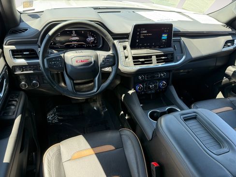 Used 2023 GMC Yukon AT4 w/ AT4 Premium Plus Package AWD/4WD image 15