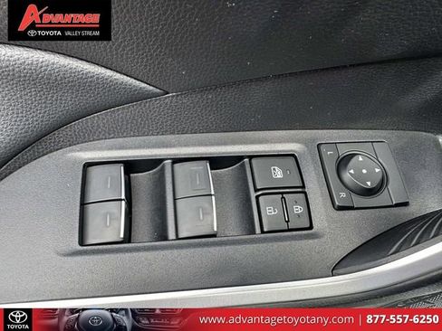 Used 2023 Toyota RAV4 XLE w/ Convenience Package image 18