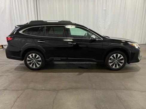 Used 2023 Subaru Outback Touring XT AWD/4WD image 2