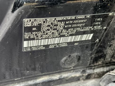 Used 2018 Toyota RAV4 XLE FWD image 26
