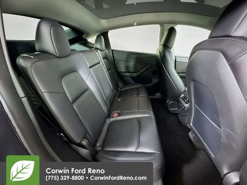 Used 2021 Tesla Model Y Long Range image 26