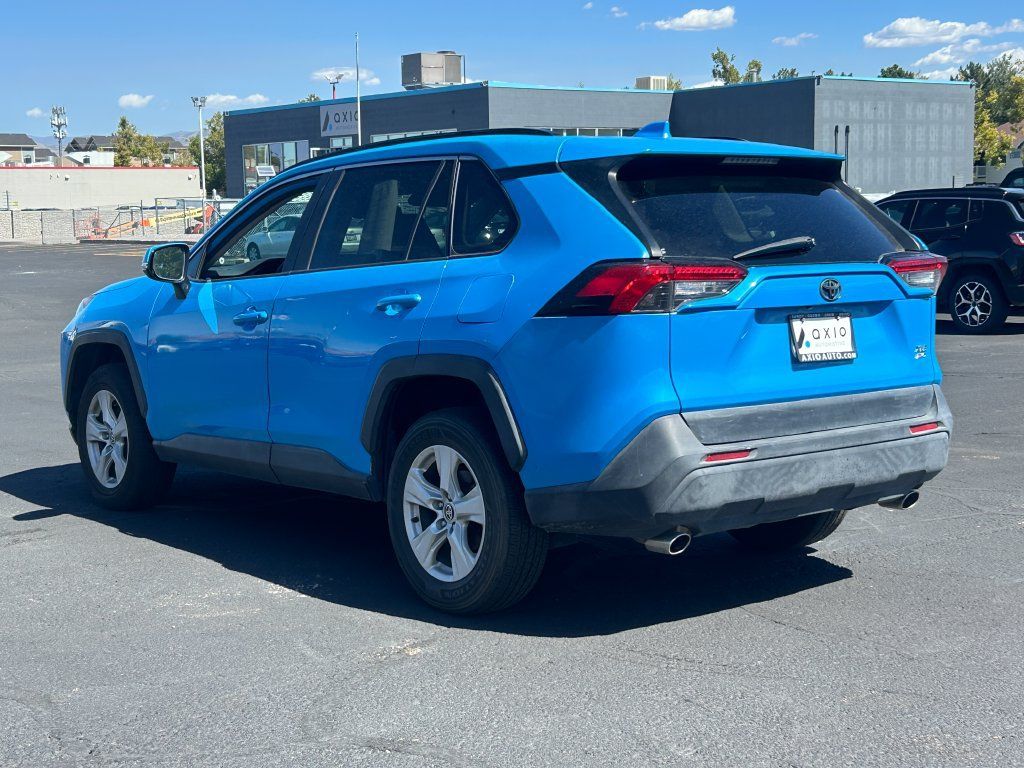 Used 2021 Toyota RAV4 XLE AWD/4WD image 6