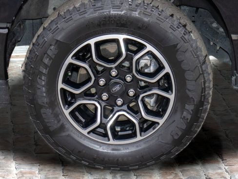 Used 2022 Ford F150 XLT w/ Equipment Group 302A High image 38