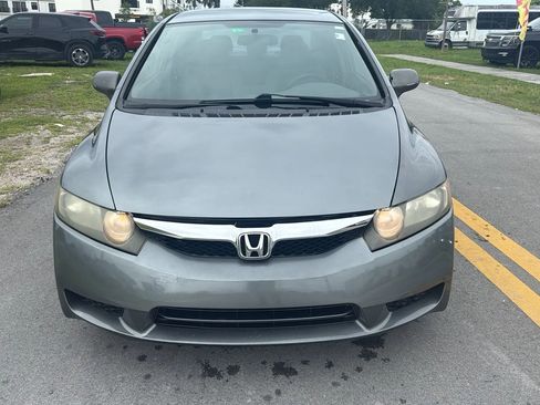 Used 2011 Honda Civic LX image 2
