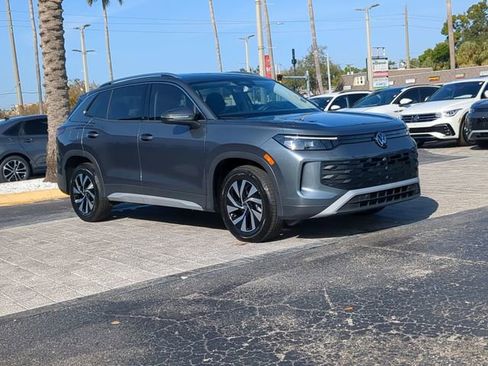 Certified 2025 Volkswagen Tiguan S image 2