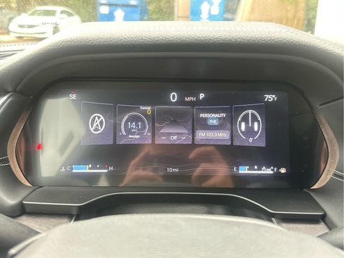 New 2025 Jeep Grand Cherokee L Limited w/ Luxury Tech Group II image 38