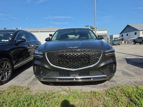 Used 2025 Genesis GV70 2.5T AWD/4WD image 8