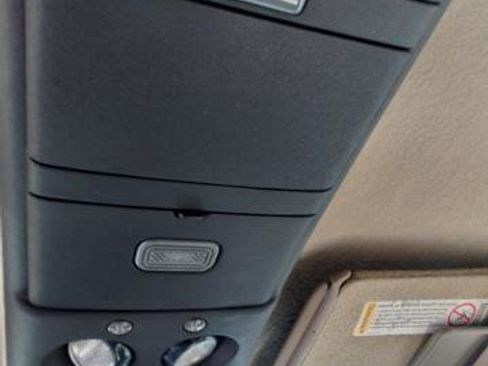 Used 1998 Chevrolet Tahoe 4WD w/ Preferred Equipment Group 3 image 26