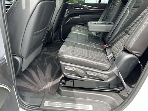 Used 2023 Cadillac Escalade ESV Sport Platinum w/ LPO, ONYX Package AWD/4WD image 14