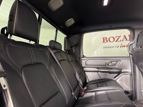 Used 2020 RAM 1500 Limited w/ Black Appearance Package AWD/4WD image 18
