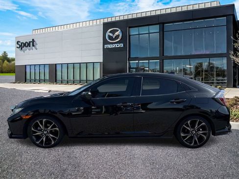Used 2018 Honda Civic Sport image 7
