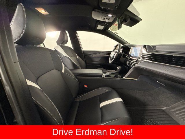 Used 2026 Toyota Camry SE FWD image 25