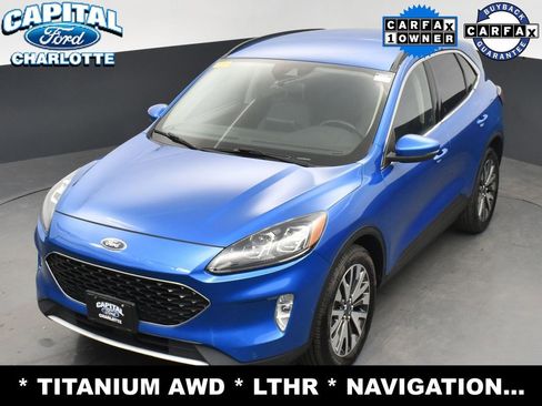 Used 2020 Ford Escape Titanium image 27