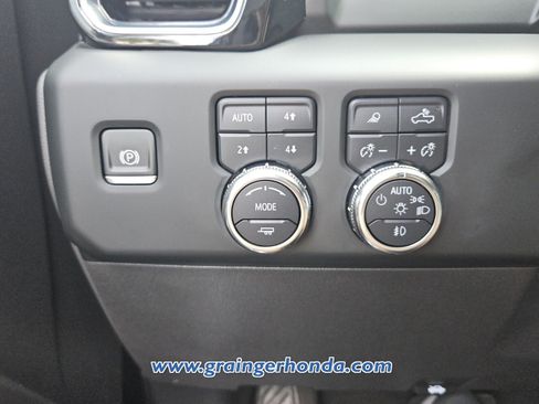 Used 2024 GMC Sierra 1500 Denali AWD/4WD image 23