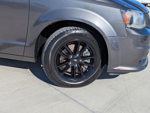 Used 2020 Dodge Grand Caravan GT image 9