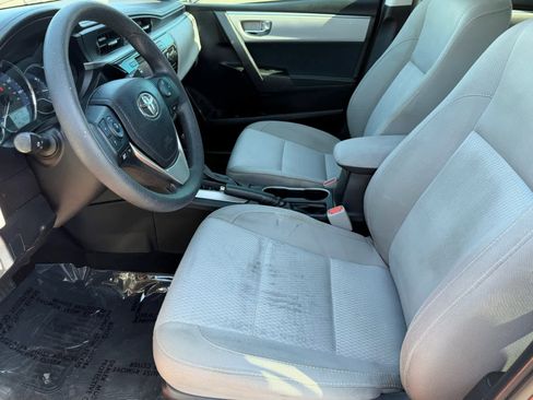 Used 2016 Toyota Corolla LE image 18
