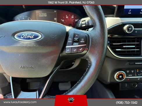 Used 2020 Ford Escape SEL FWD image 18
