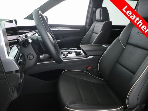 Used 2025 Cadillac Escalade ESV Premium Luxury w/ Touring Package image 17