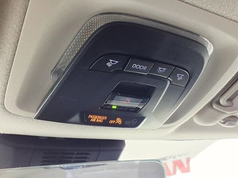 Used 2023 Toyota Corolla LE image 25