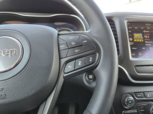 Used 2022 Jeep Cherokee Trailhawk w/ Sound & Nav Group AWD/4WD image 28