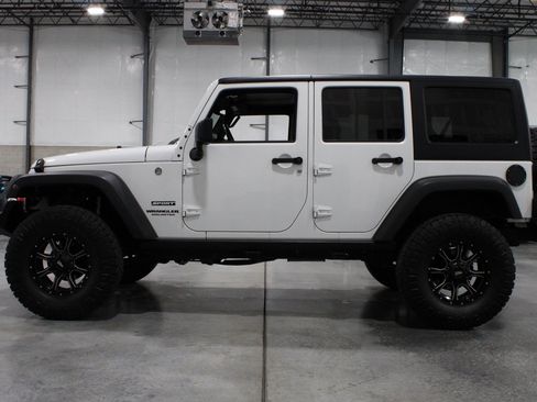 Used 2016 Jeep Wrangler Unlimited Sport w/ Quick Order Package 24S AWD/4WD image 21