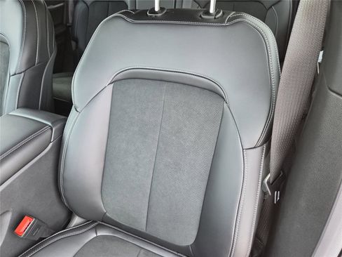 New 2026 Jeep Grand Cherokee L 2WD image 21