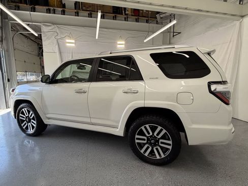 Used 2023 Toyota 4Runner Limited AWD/4WD image 3