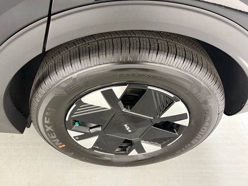 New 2026 Kia Sportage LX image 10