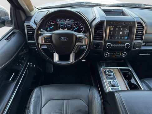Used 2018 Ford Expedition Platinum AWD/4WD image 26