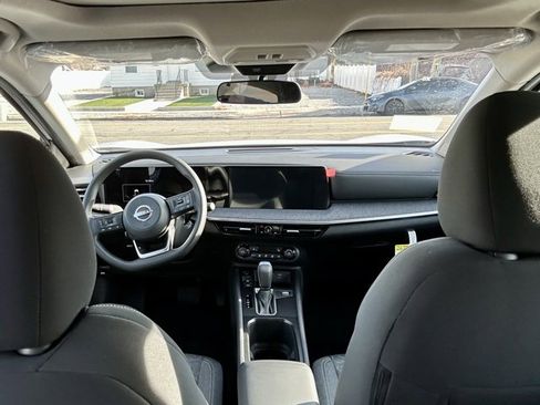 New 2026 Nissan Kicks SV image 6