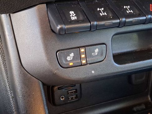 Used 2022 Chevrolet Colorado ZR2 image 24