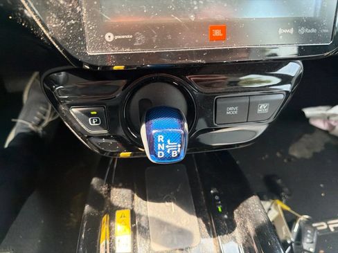 Used 2019 Toyota Prius Limited FWD image 12