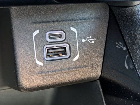 New 2026 Jeep Compass Latitude w/ Sun and Sound Group AWD/4WD image 20