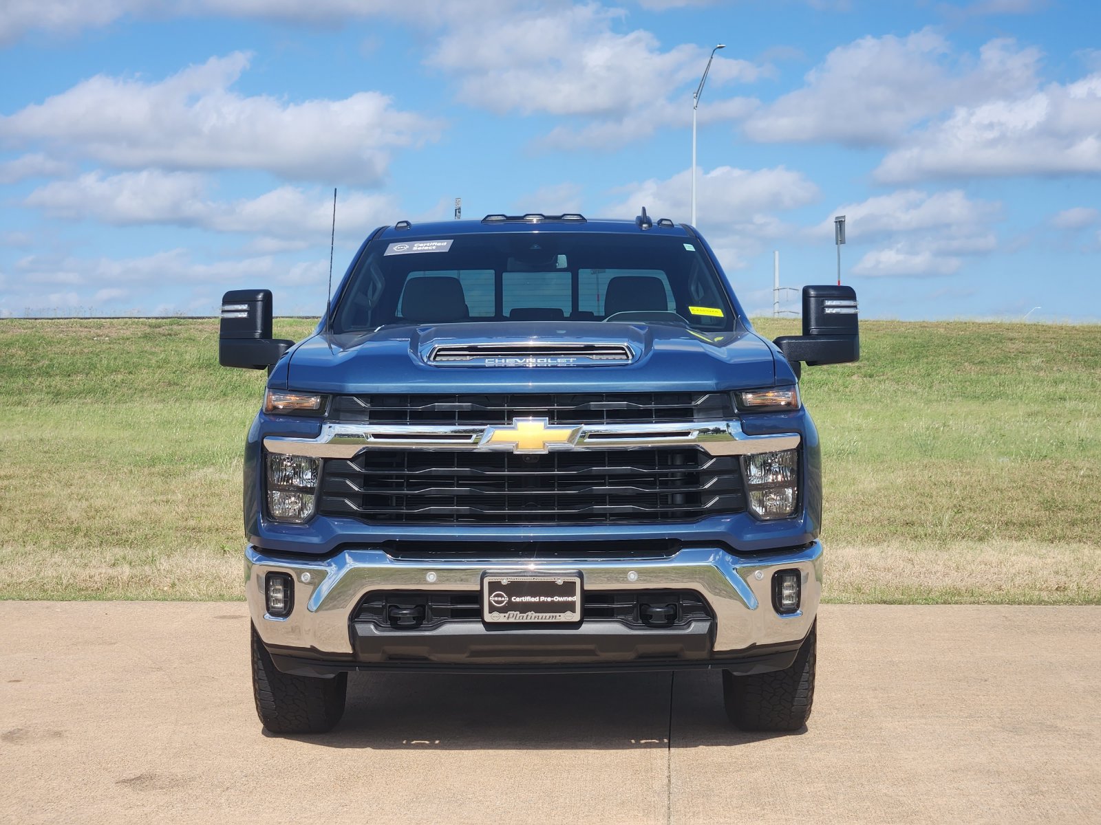 Used 2025 Chevrolet Silverado 2500 LT w/ Texas Edition AWD/4WD image 6