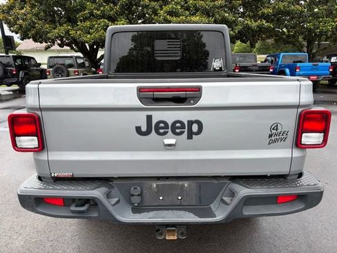 Used 2021 Jeep Gladiator Sport AWD/4WD image 2
