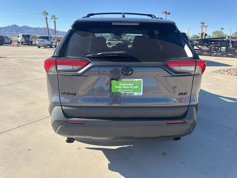 Used 2022 Toyota RAV4 XLE image 4