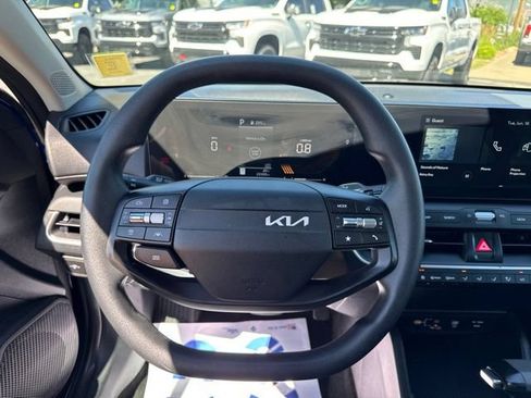 Used 2025 Kia K4 FWD image 14