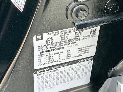 Used 2023 Buick Envision Essence image 30