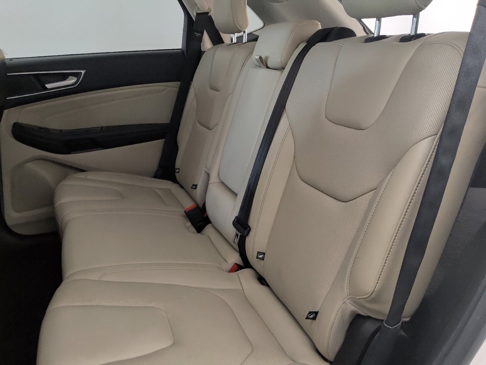 Used 2017 Ford Edge Titanium w/ Equipment Group 301A AWD/4WD image 18