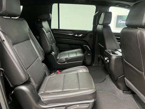Used 2022 GMC Yukon XL Denali AWD/4WD image 56