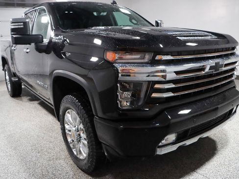 Used 2021 Chevrolet Silverado 2500 High Country w/ Z71 Off-Road Package AWD/4WD image 5