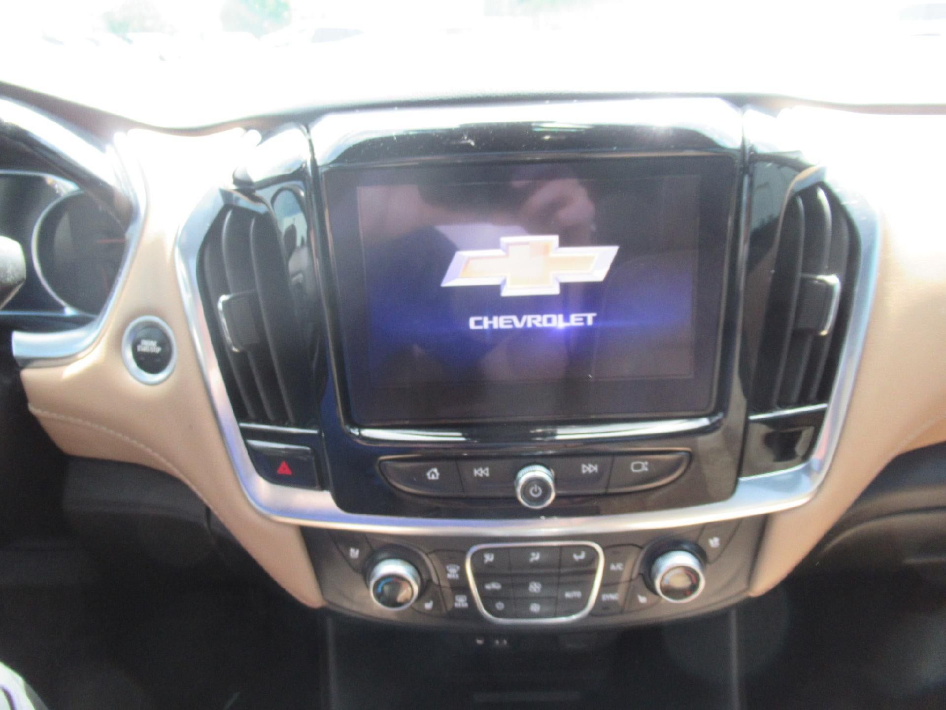Certified 2022 Chevrolet Traverse Premier w/ LPO, Floor Liner Package AWD/4WD image 13