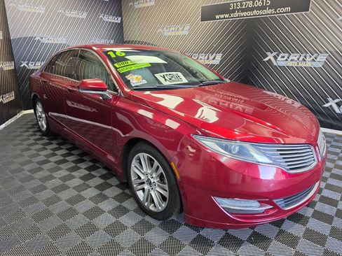 Used 2016 Lincoln MKZ w/ Equipment Group 200A Select FWD image 5