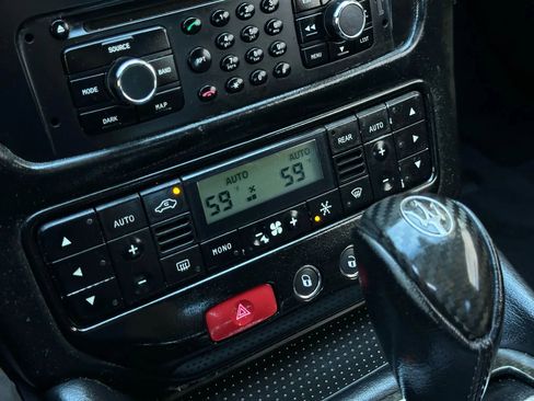 Used 2012 Maserati GranTurismo MC image 39