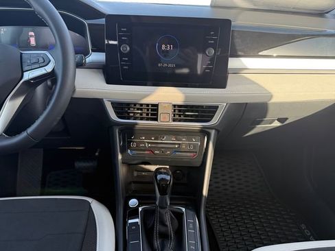New 2025 Volkswagen Taos SE image 11
