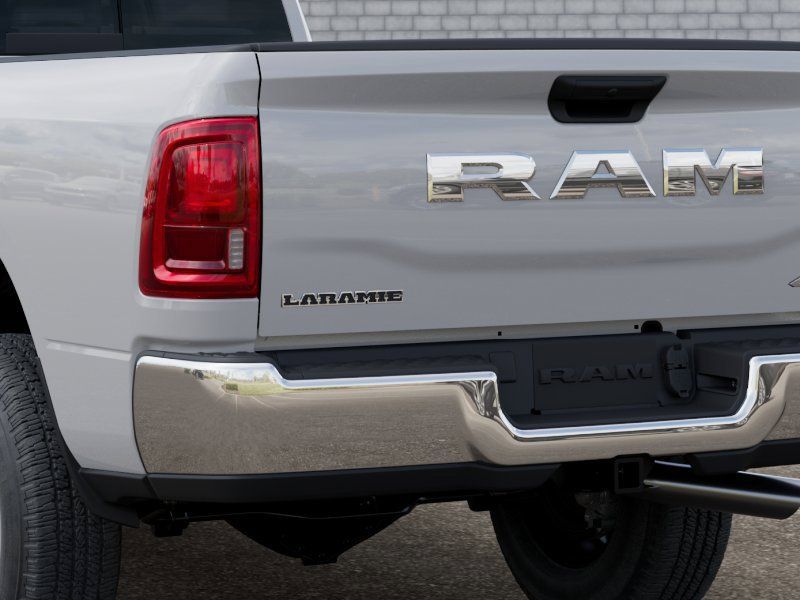 New 2025 RAM 3500 Laramie AWD/4WD image 14