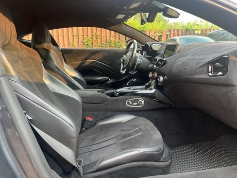 Used 2020 Aston Martin V8 Vantage Coupe RWD image 13